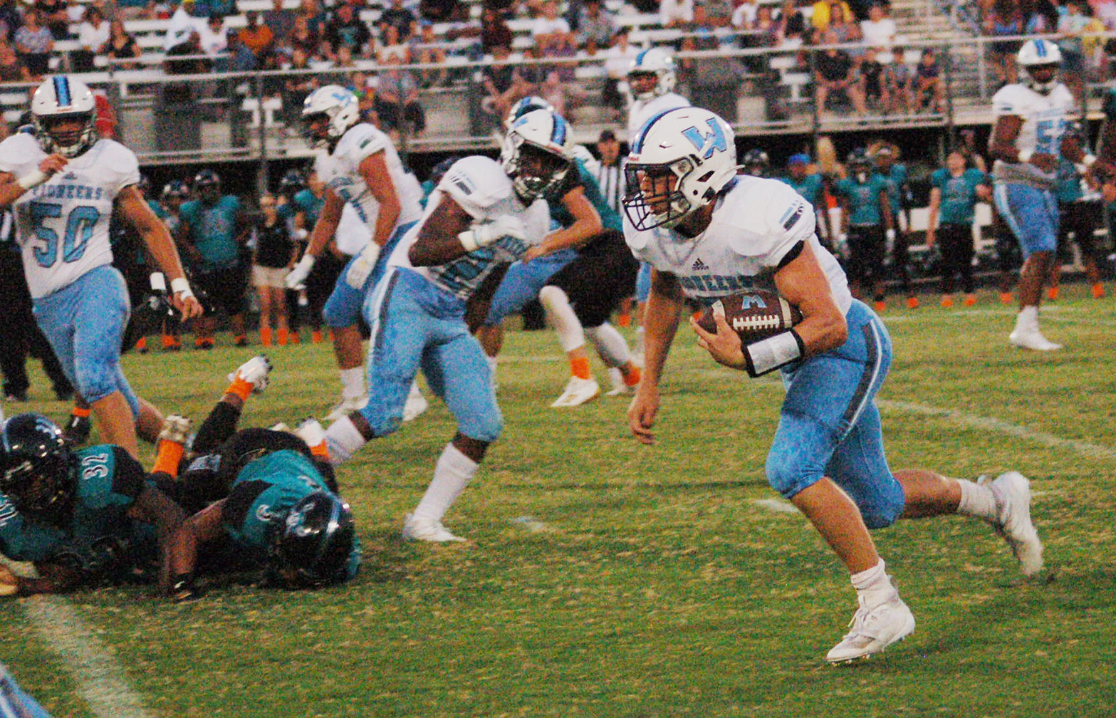 Castle runs for touchdown